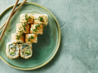 Sushi-kæde satser på dansk fisk for at redde havet