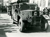 Englænderne kører gennem Slagelse efter befrielsen. Foto: Museum Vestsjælland.