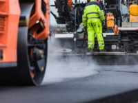 Trafikanterne kan se frem til en bedre køreoplevelse, når asfaltarbejdet er afsluttet. Foto: Vejdirektoratet